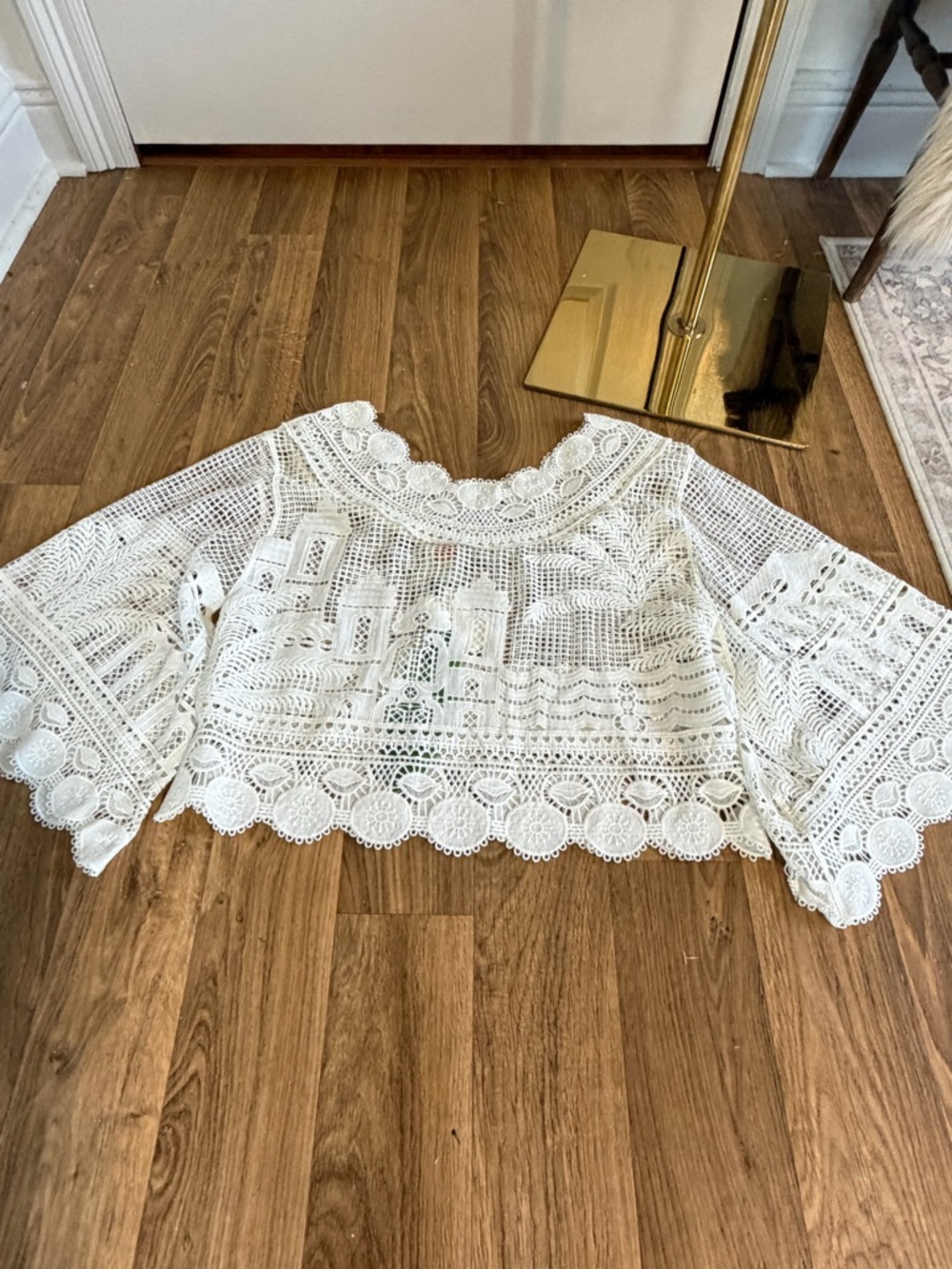 Farm Rio Lace Crochet Poncho Top White Boho Coastal Cover Up NWT Size L - Picture 6 of 9